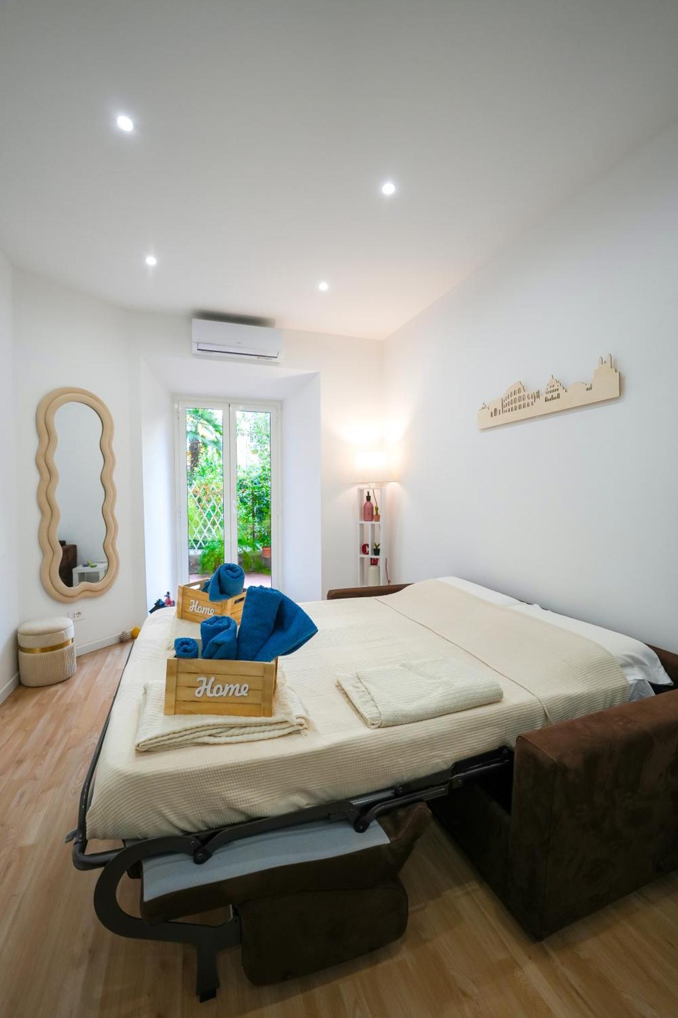 Camelia's Garden Apartment *
