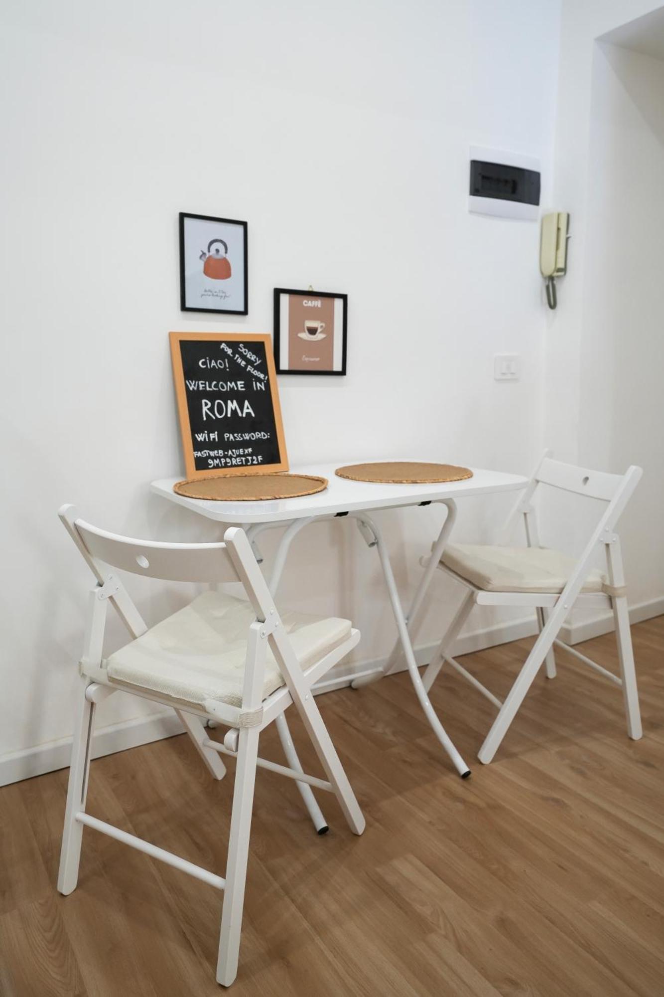 Camelia's Garden Apartment Rom